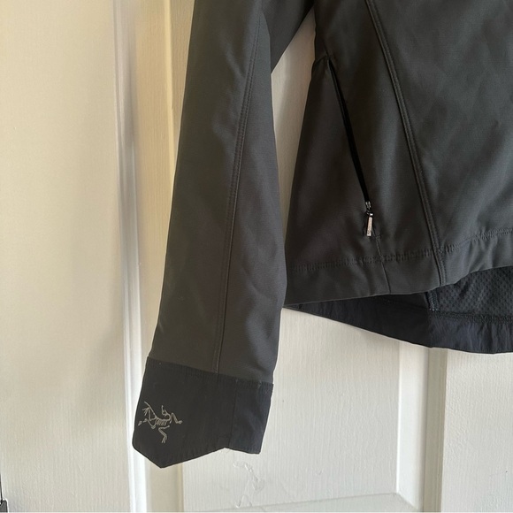 Arc'Teryx Jacket Women's Small A2B Commuter Softshell Full Zip Charcoal Gray - Picture 6 of 9